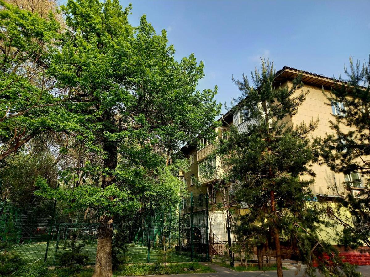Квартира На Набережной Almatî Exterior foto